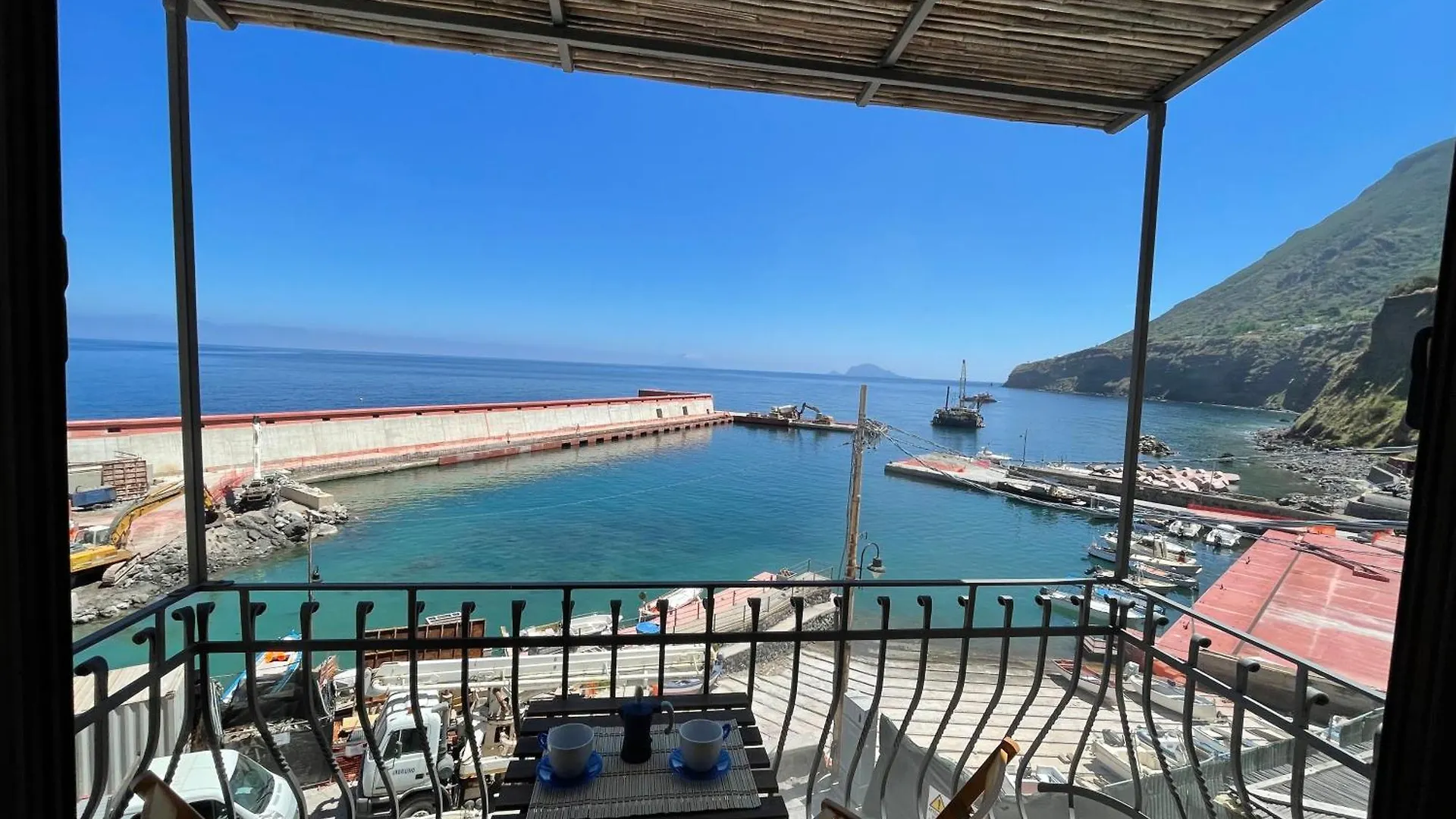 Il Balcone Sul Molo Di Malfa Daire